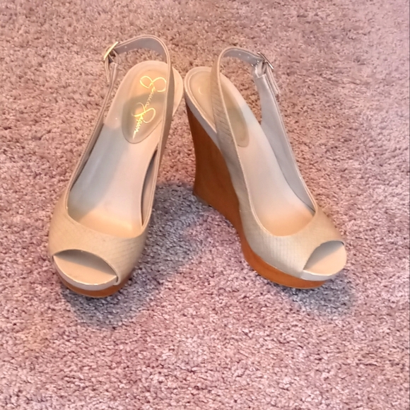 (SOLD) Jessica Simpson Wedges - Picture 3 of 3